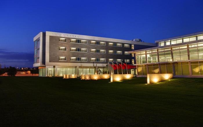 THE HOTEL AT KIRKWOOD CENTER
