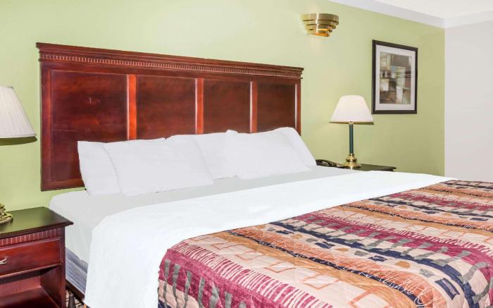 Days Inn by Wyndham Oneonta AL