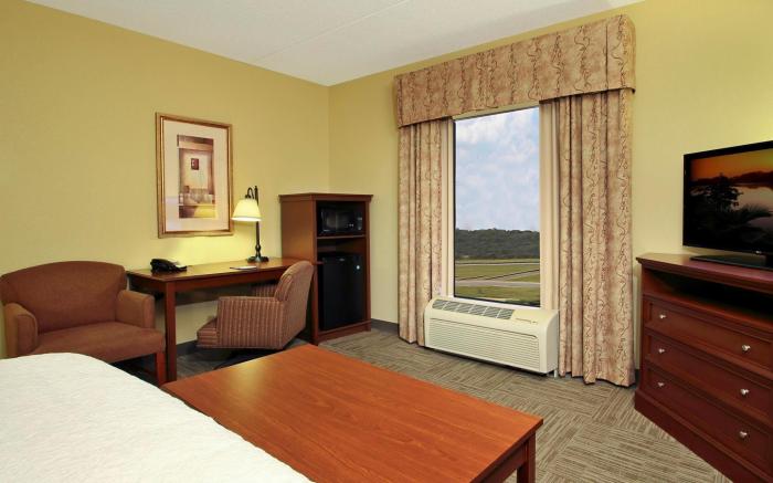 Hampton Inn and Suites Murray