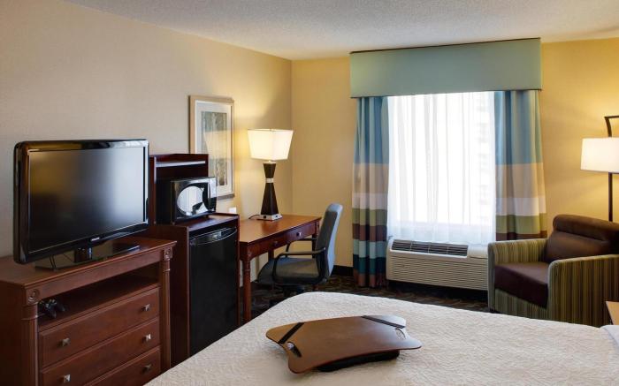 Hampton Inn and Suites Toronto Airport