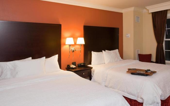 Hampton Inn & Suites Stamford