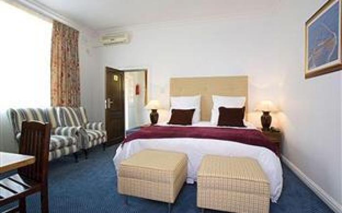 Silver Oaks Boutique Hotel