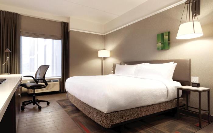 Hilton Garden Inn Calgary Downtown