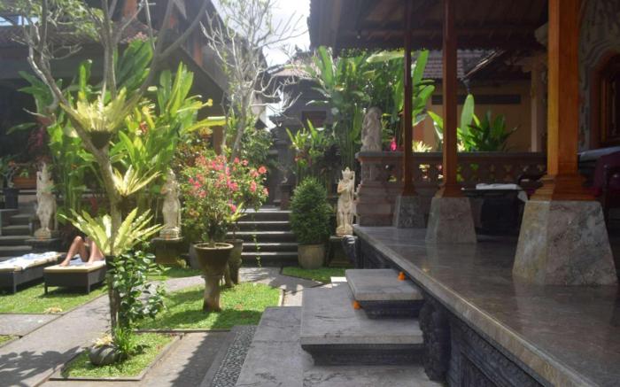 Aura Bisma Guesthouse