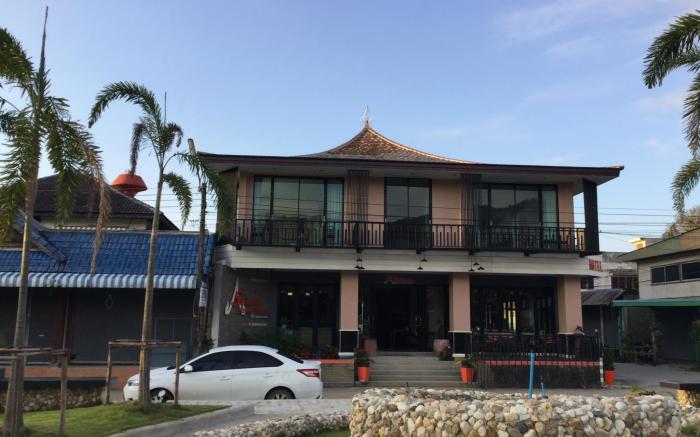 Saranya River House