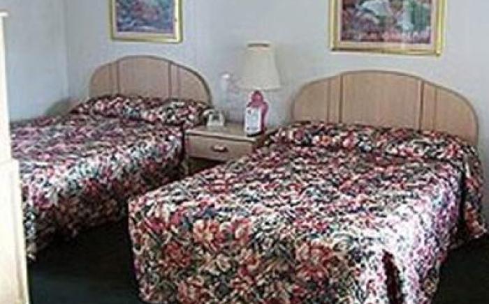 Crystal Sands Motel