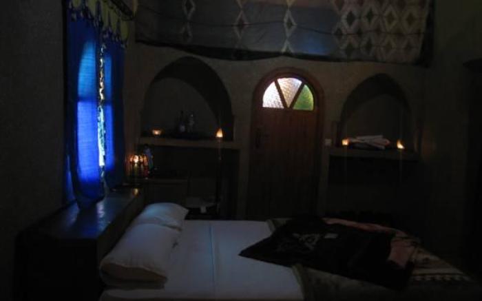 Riad Aicha & Camel Trekking