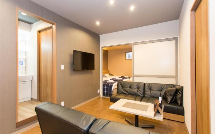 02 Group stay CLASSE New Hostel in Nanba 8p