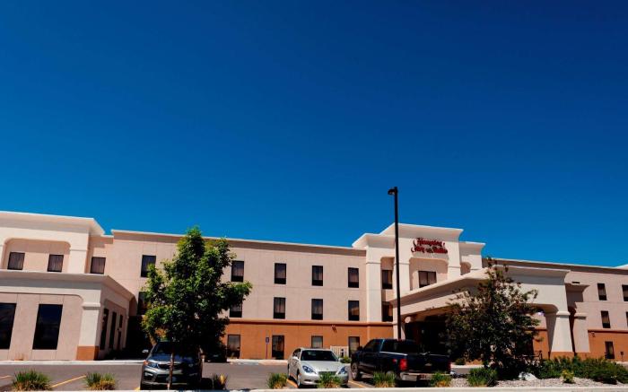 Hampton Inn & Suites Riverton