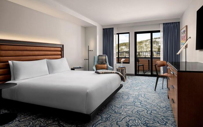 Hotel Alpenrock Breckenridge, Curio Collection by Hilton