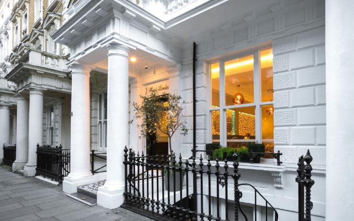 J Hotel London