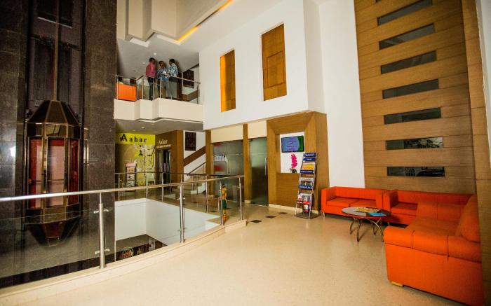 Hotel Shelter