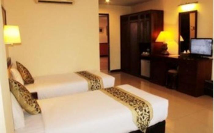 Losari Beach Hotel Makassar
