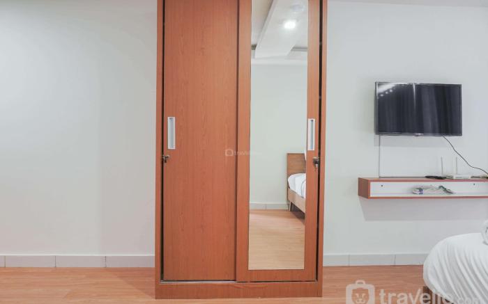 Strategic Studio at Amethyst Apartment By Travelio