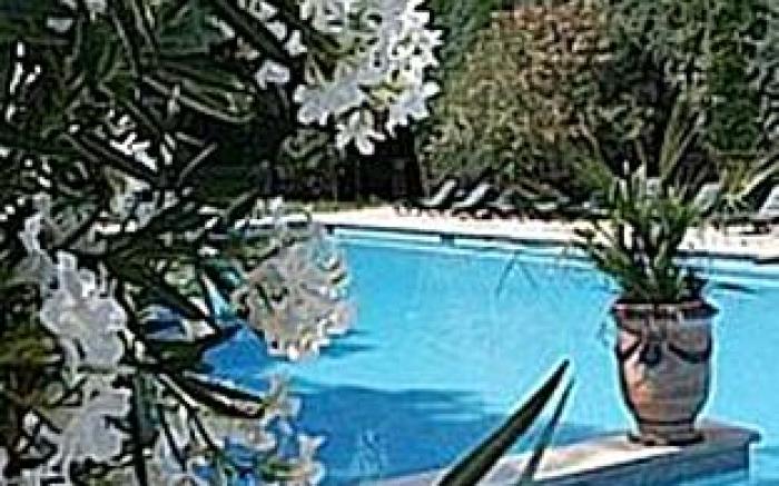 Hotel Les Mazets Des Roches
