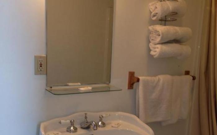 Aarya Hotel By Niagara Fashion Outlets