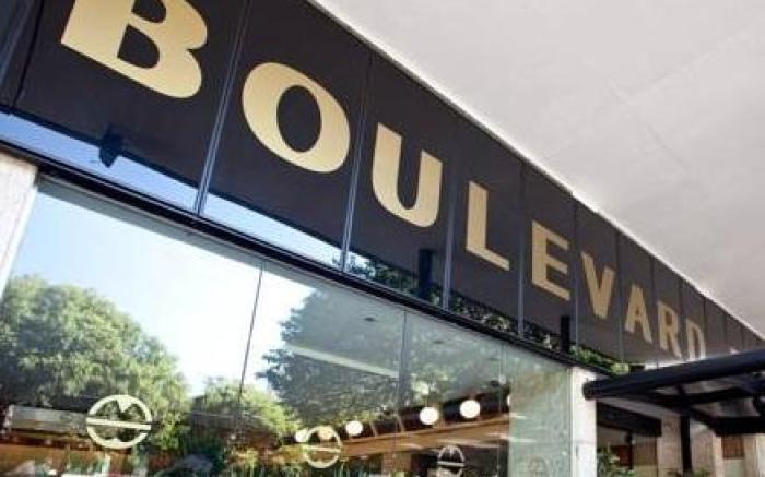 Boulevard Plaza