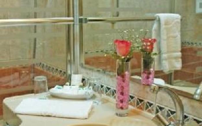 Comfort Hotel Suites