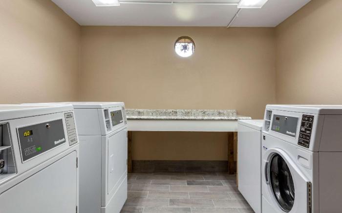 Quality Inn & Suites Spring Lake - Fayetteville near Fort Bragg