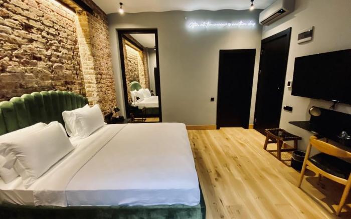RUZ Hotels