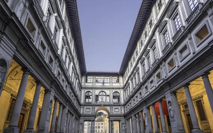 FLORENCE PITTI LOFT