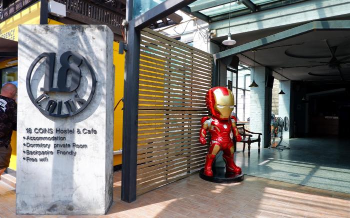 18 coins budget hotel