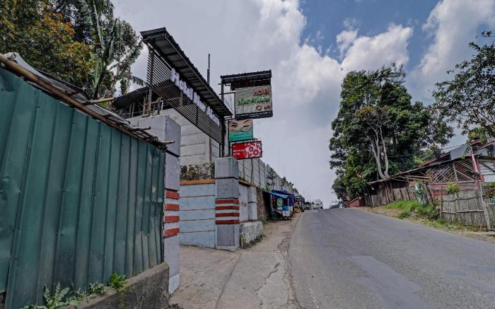 OYO 90582 Nur Alam Hotel