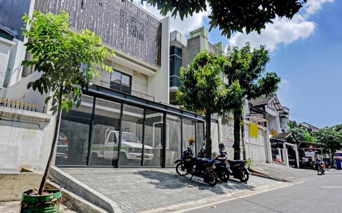 Super OYO Capital O 90635 Tango Juliet Residence