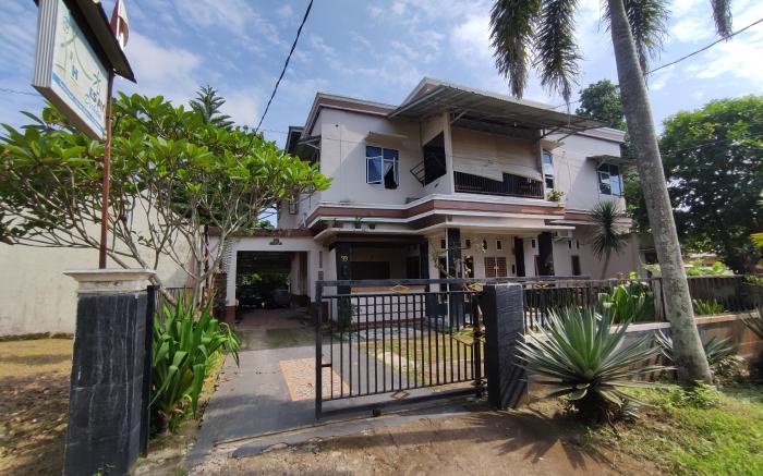 OYO 90633 Graha Dirham Homestay