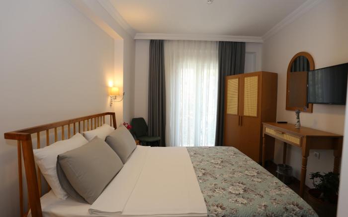 Ata Cesme Otel