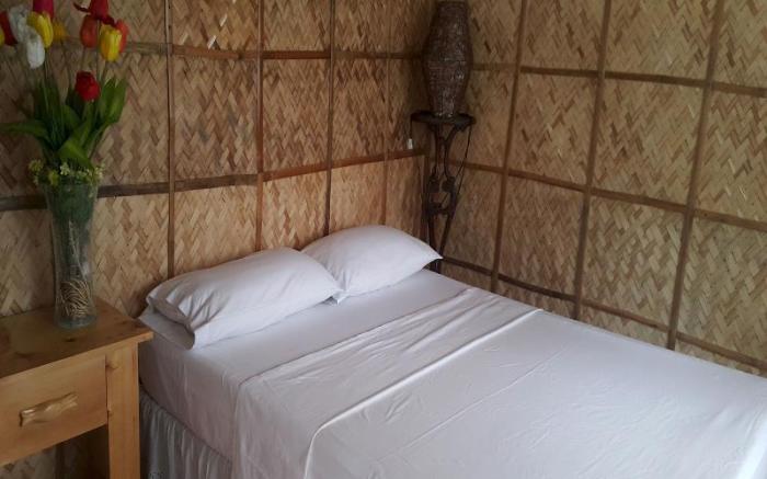 Bamboo House Beach Lodge & Restaurant