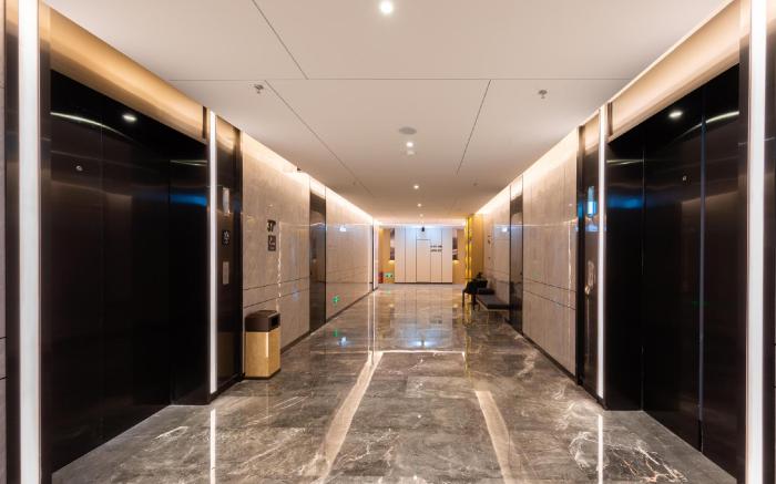Atour Hotel Zhongshan Guzhen Town Huayi Square