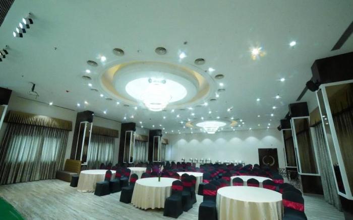 Alexander Luxury Hotel