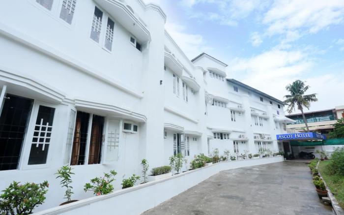 Ascot Hotel
