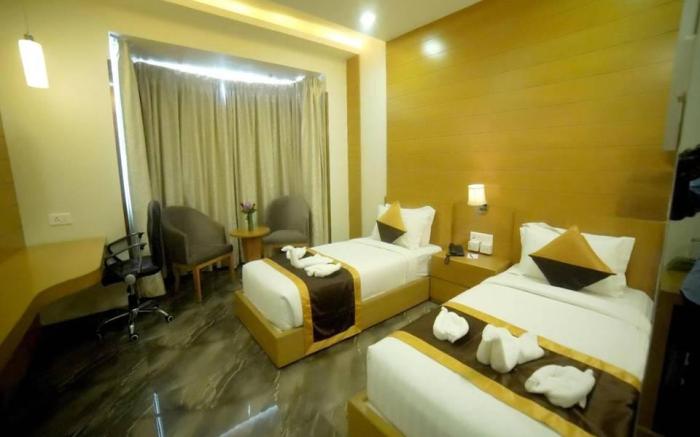 Alexander Luxury Hotel