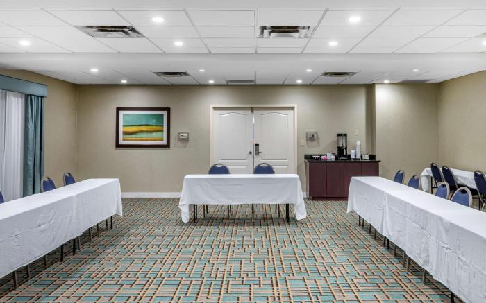 Hampton Inn Adel