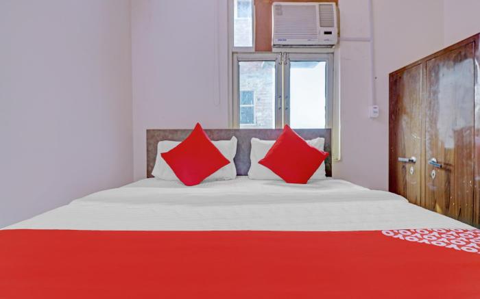 HOTEL O SKYLINE STAY HAPPY.