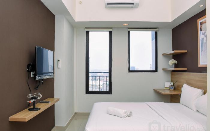 Comfy Studio at Evenciio Apartment By Travelio