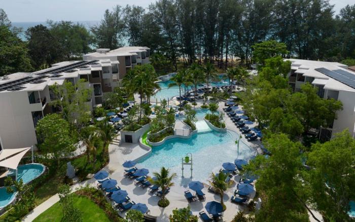 Le Méridien Phuket Mai Khao Beach Resort