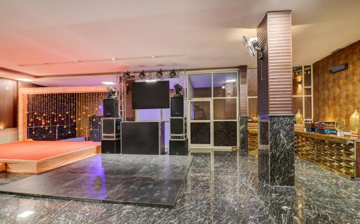 TREEBO TRYST GREEN EARTH