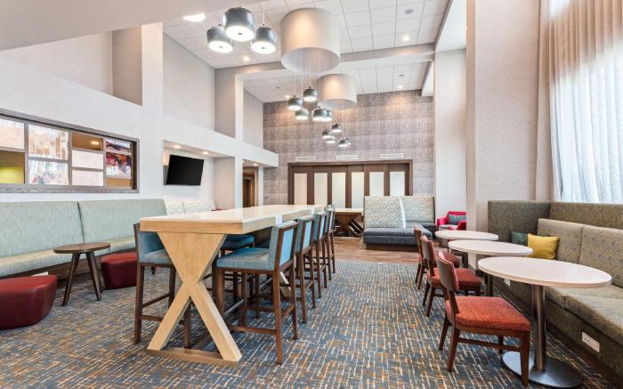 Hampton Inn & Suites Alachua I-75