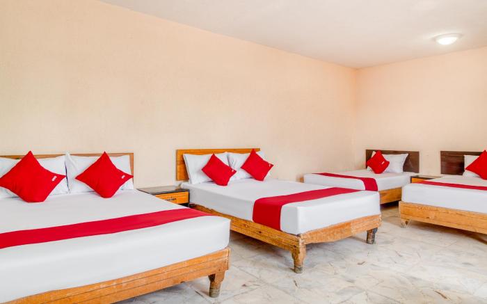 Capital O Hotel La Siesta