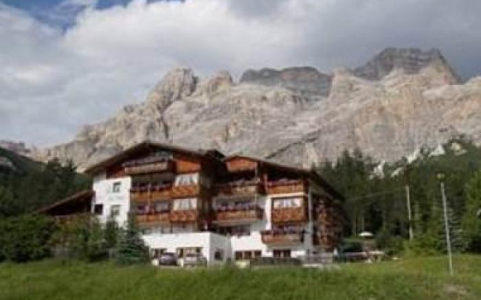 Hotel Ciasa Ai Pini