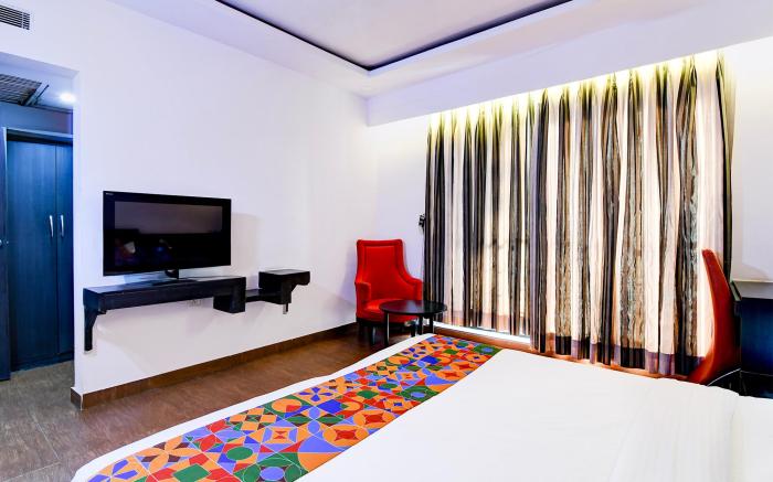 FabHotel Ballygunge Luxury - Behind Punjab Club
