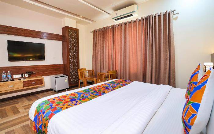 FabHotel Royal GM Plaza