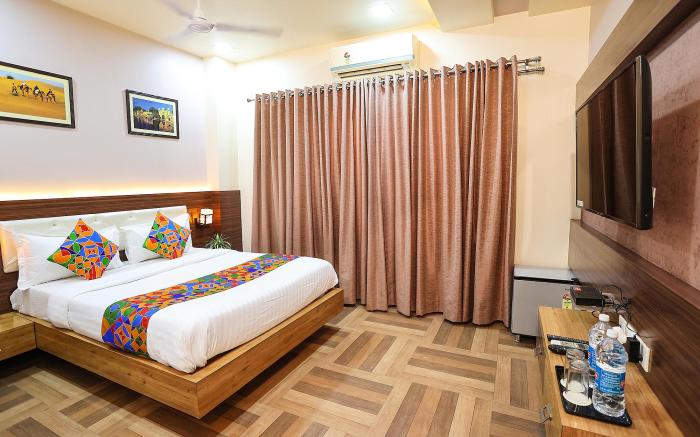 FabHotel Royal GM Plaza