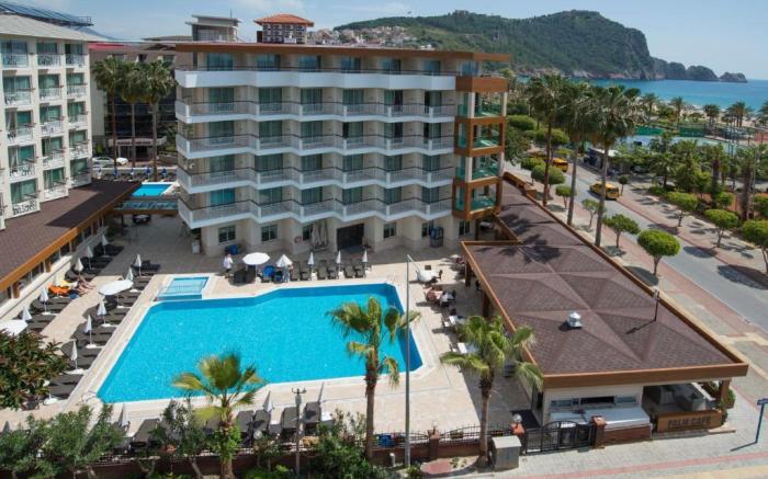 Riviera Hotel & Spa