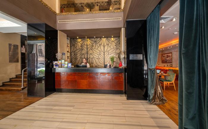 Pera Tulip Hotel