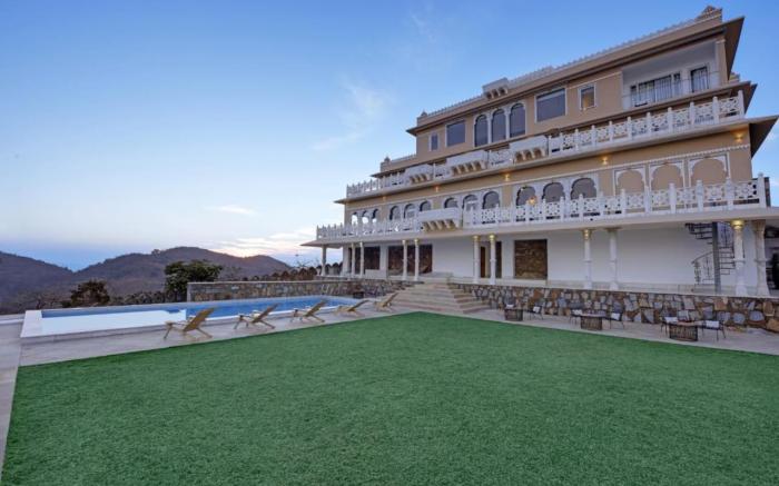 Fateh Safari Suites by Fateh Collection