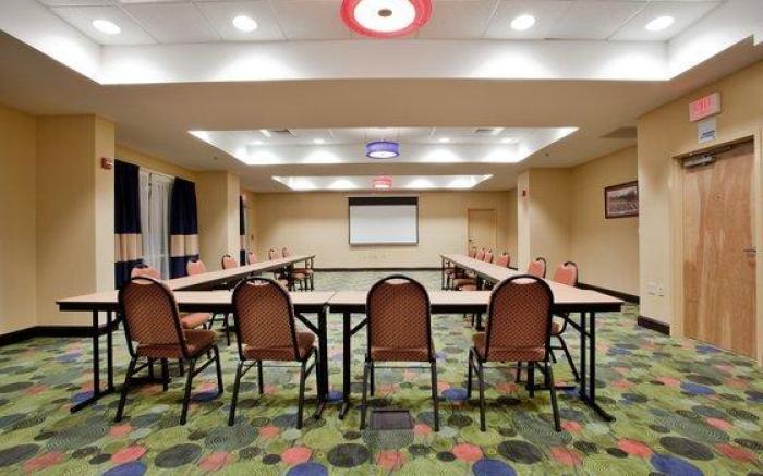 Holiday Inn Express Hotel & Suites Raleigh Sw - At Nc State By IHG